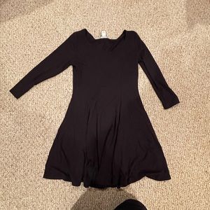 FOREVER 21 BLACK LONG SLEEVE DRESS